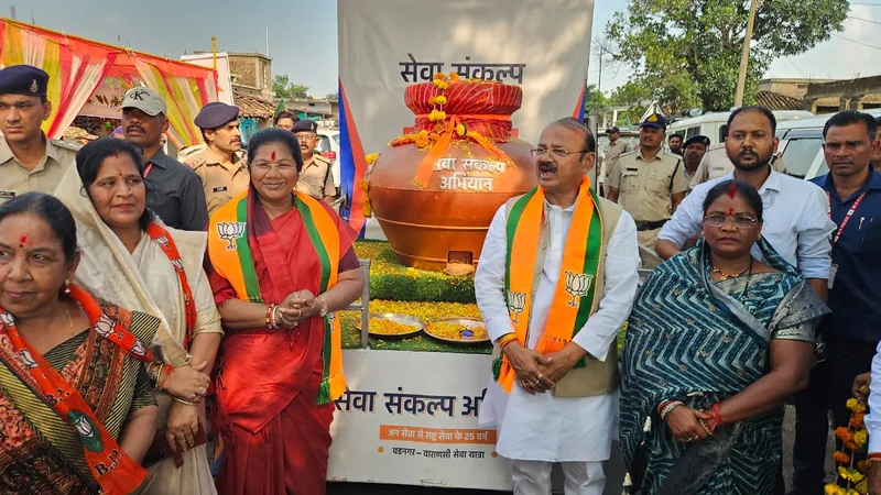 वडनगर-वाराणसी सेवा संकल्प यात्रा के बाइकर्स का ग्राम जारगी में हुआ भव्य स्वागत
